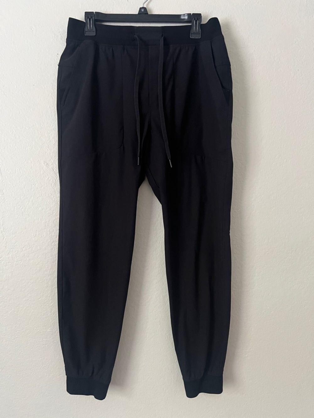 EUC LULULEMON Men's Jogger Pants with Drawstring Black in L